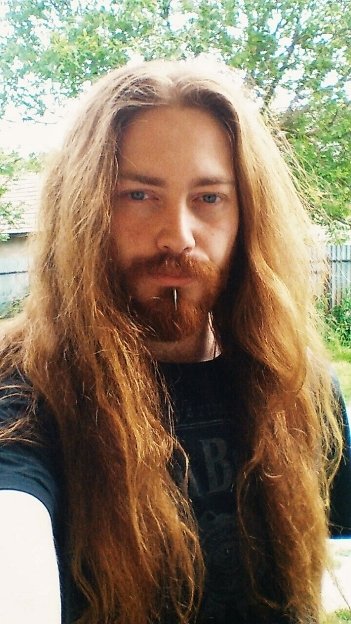 Práca spravená, aj sa vyčasilo, môžeme ísť na prechádzku do lesa. :)