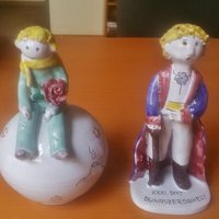 Máte radi Malého Princa? Som chytil hlinu do ruky a vzniklo toto. :) 
p.s. ten nápis si nevšímajte 