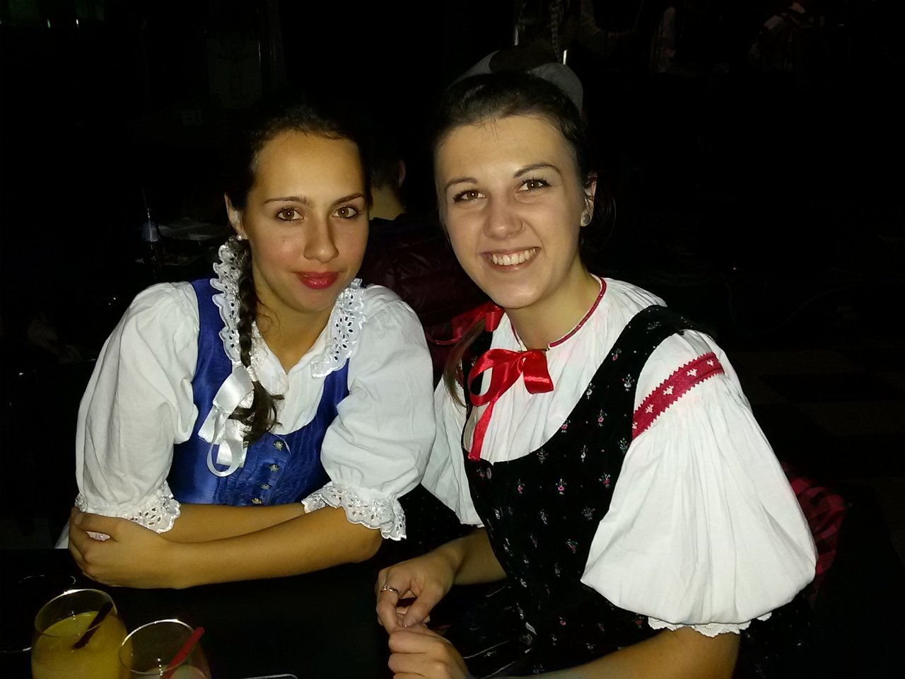 Tanecnice z lucnice na beaniach :D :D 
