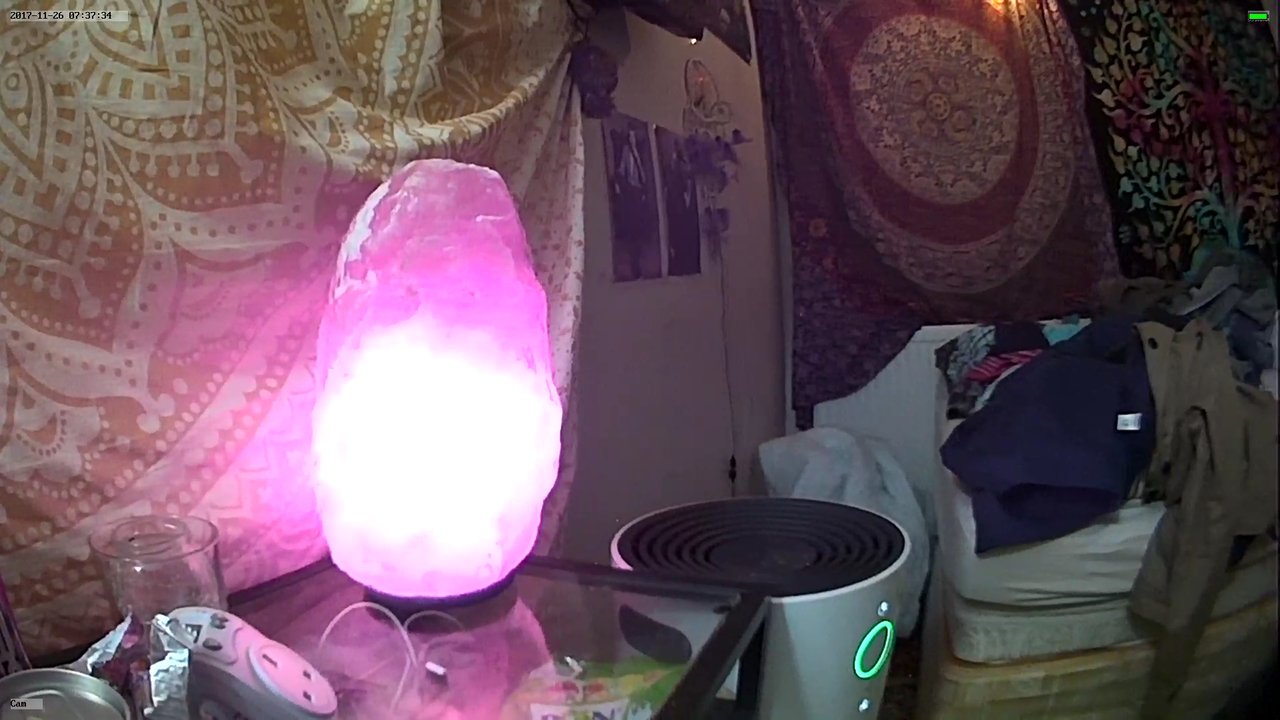 Hymalian salt lamps ked mobil cam je zlata ale Web cam svieti na ruzovo